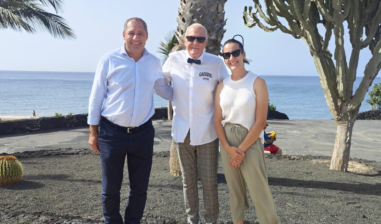 Juan Monzón junto a Kenneth Gasquet y Cintia Machñin