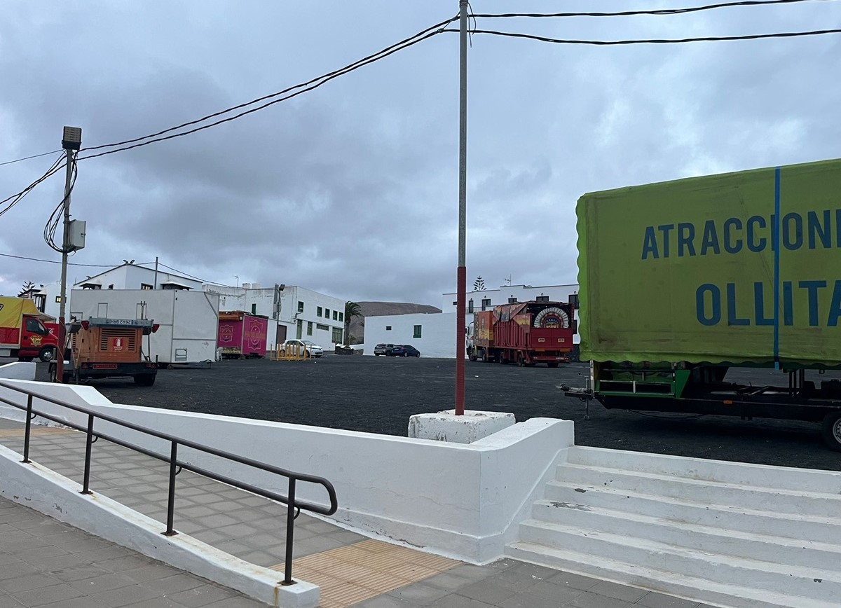 Instalación de las feria en las Fiestas de Los Remedios