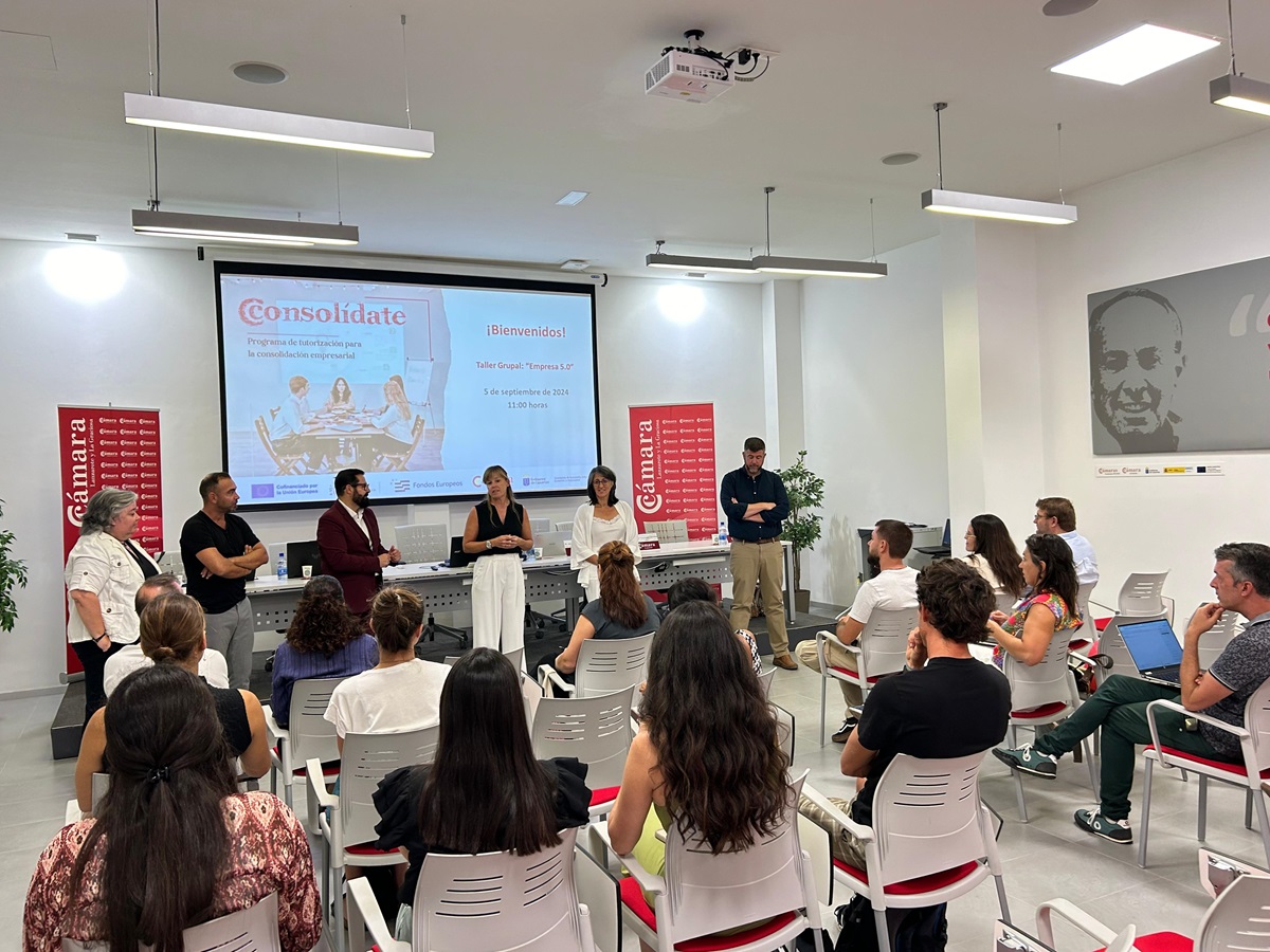 Taller de la Cámara de Comercio que da inicio al programa