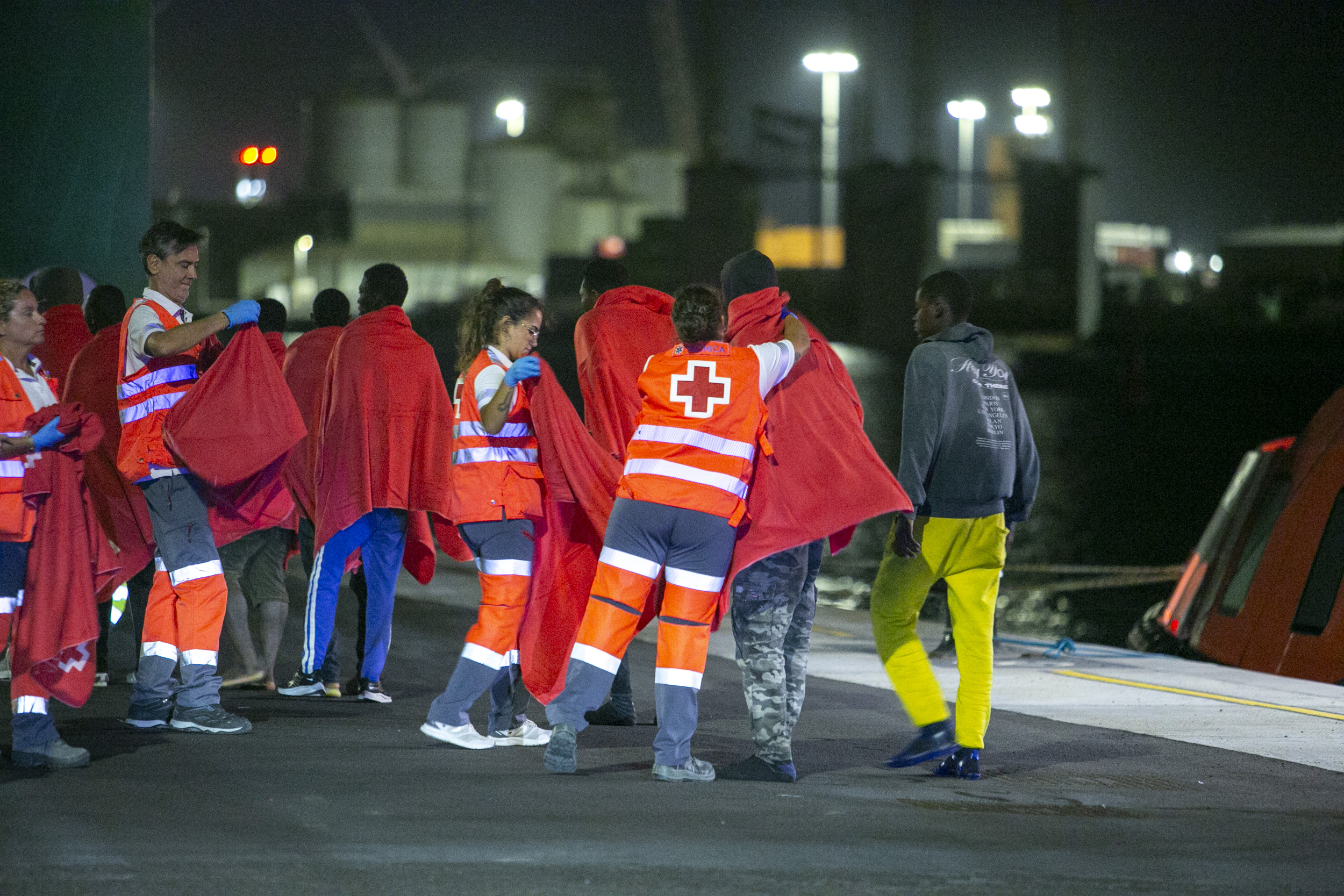 Llegada de migrantes a Puerto Naos (Fotos: Juan Mateos)