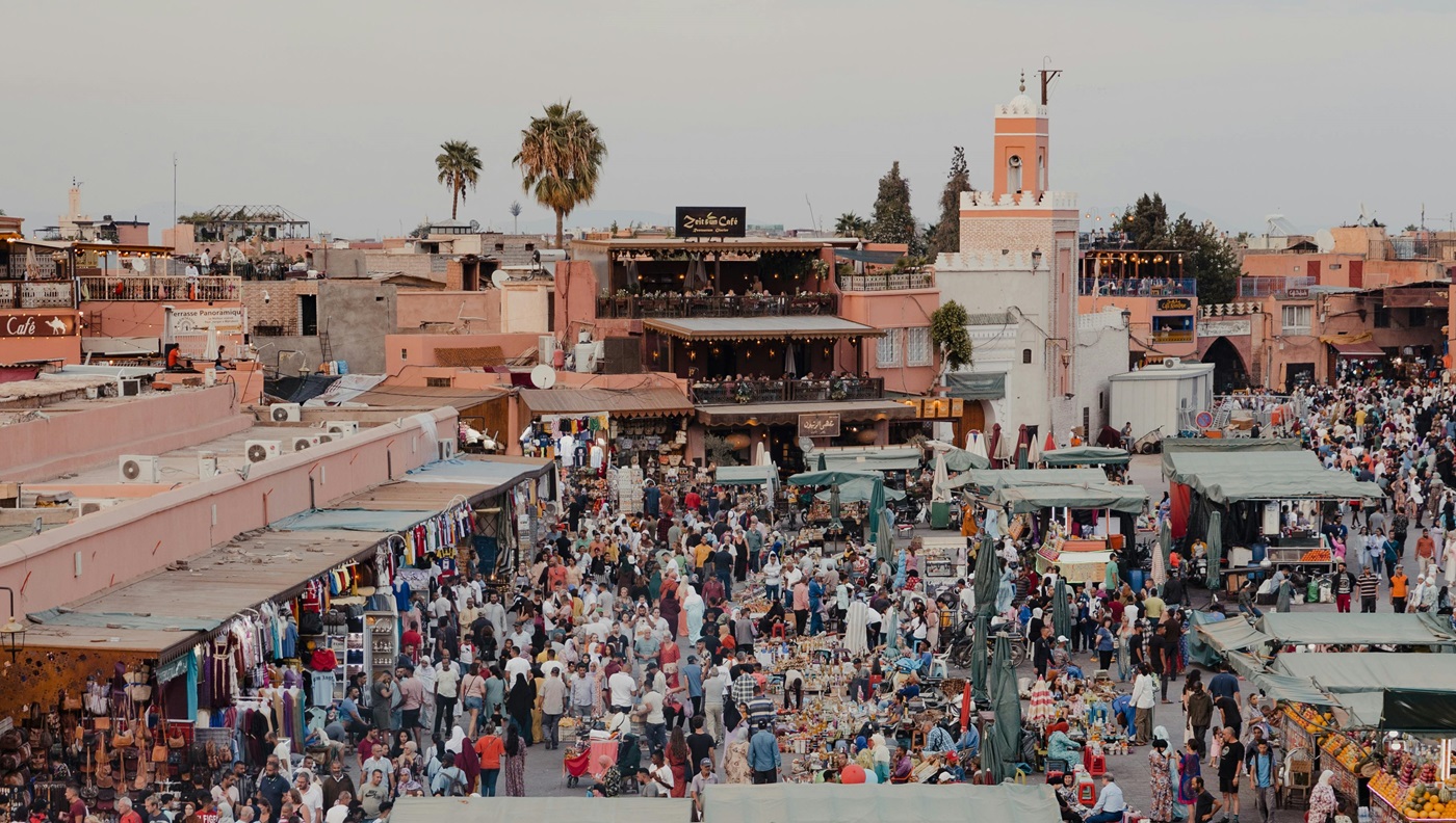 la plaza Djemaa el Fna de Marrakech la mas grande de África. Turismo