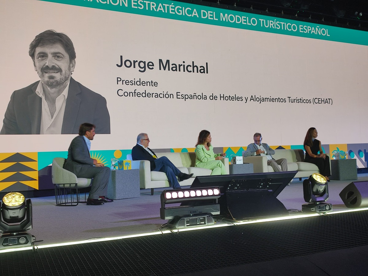 El de CEHAT durante su intervención en la convención de Turespaña