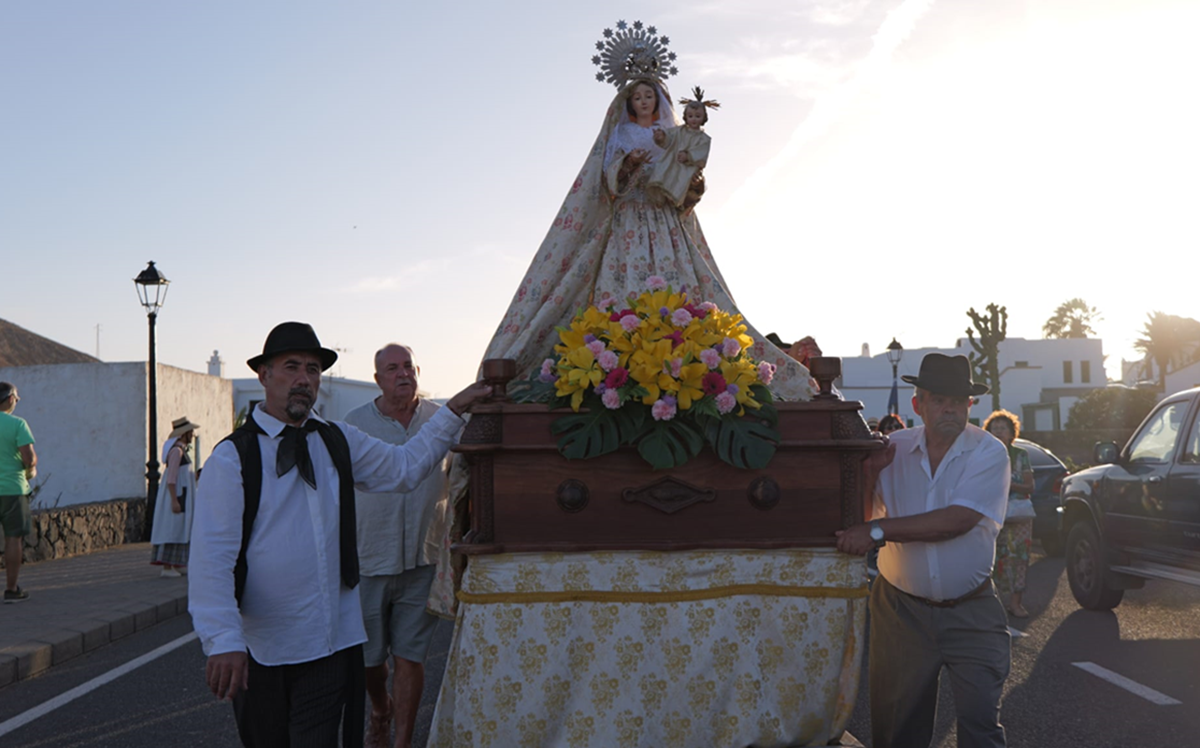 Procesión de Nuestra Señora del Rosario