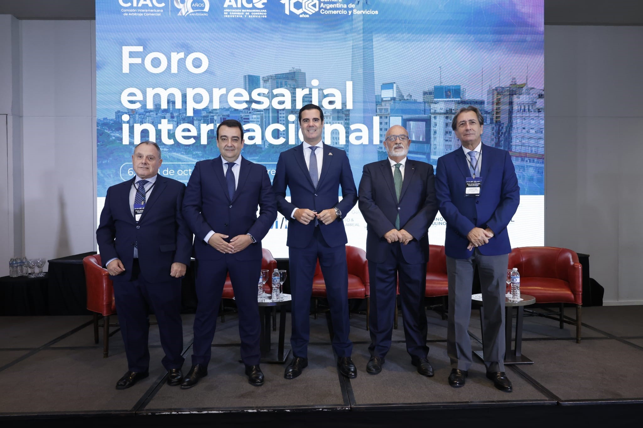 Representantes canarios en la última asamblea iberoamericana. Cámara de Comercio.