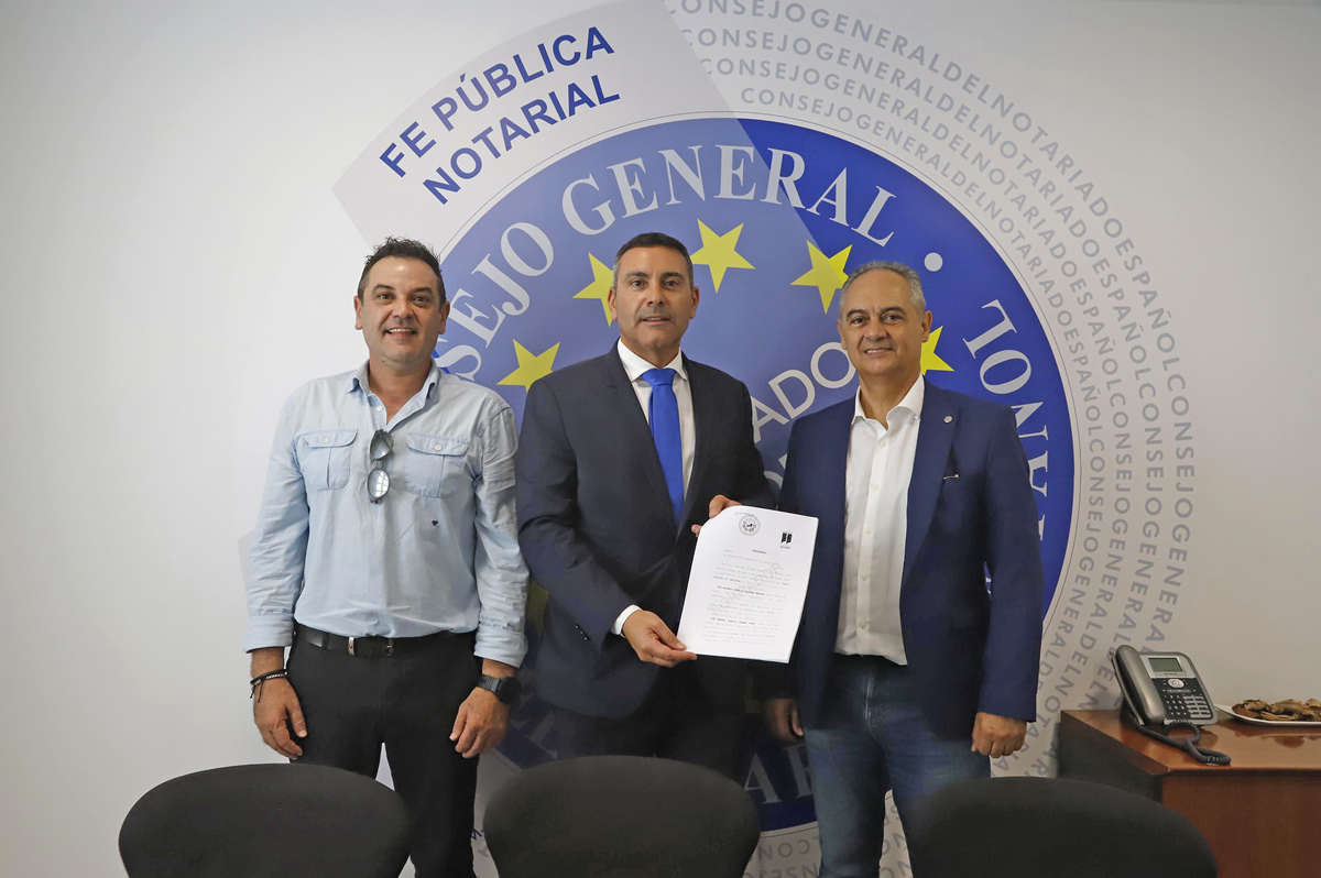 Firma de la compra para la construcción de viviendas