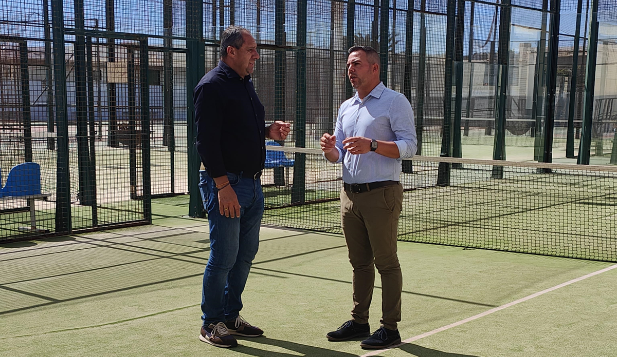 Juan Monzón y Jacobo Medina en las canchas de pádel