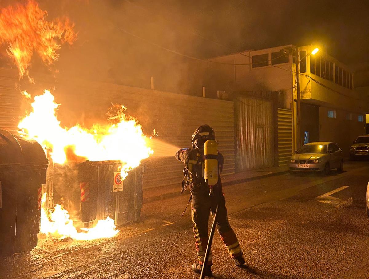 Incendio de contenedores