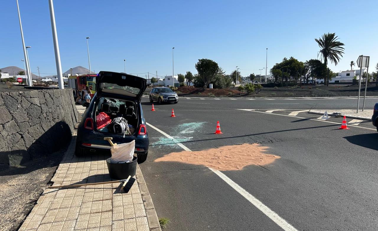 Accidente de dos coches en Mácher