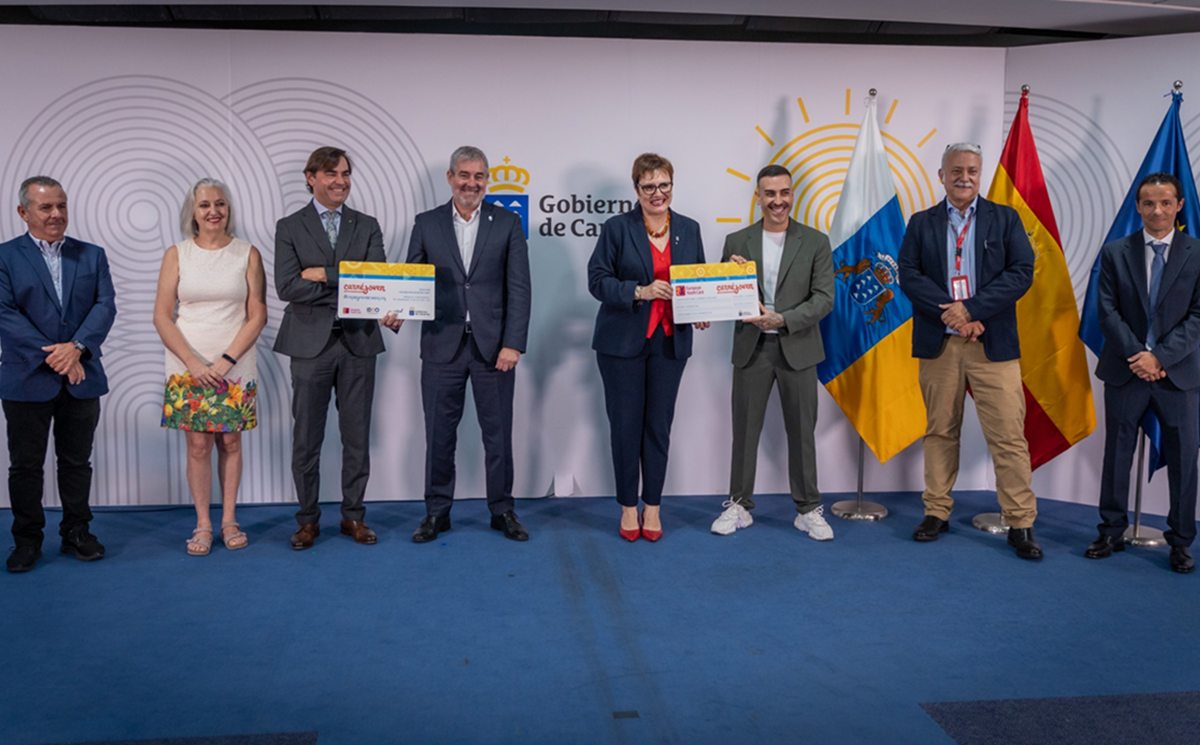 Presentación del acuerdo de Gobierno de Canarias con las compañías marítimas y aéreas