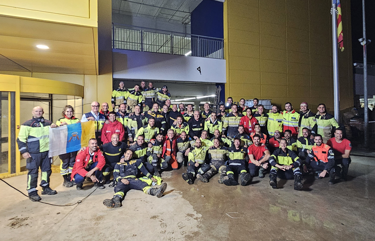 Foto de grupo del operativo canario en Valencia