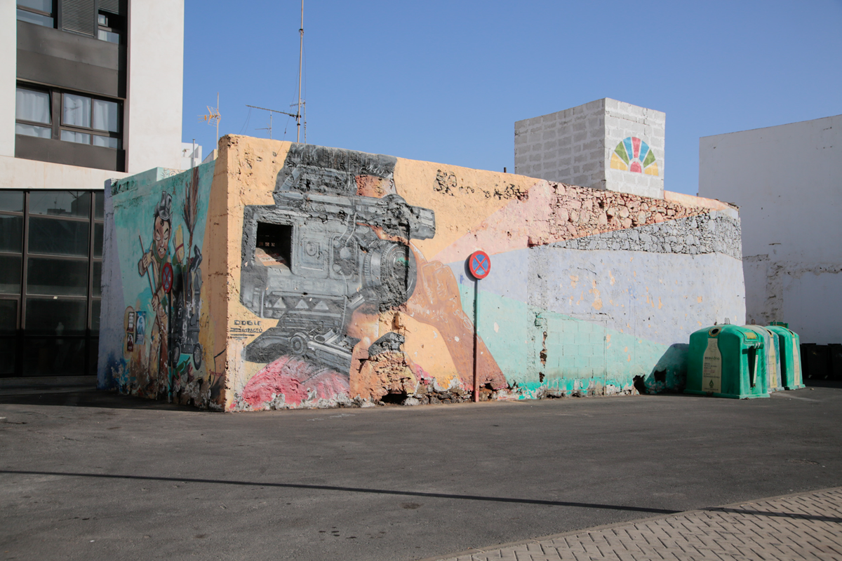 Plaza de El Almacén donde se celebra la exposición. Foto: Juan Mateos