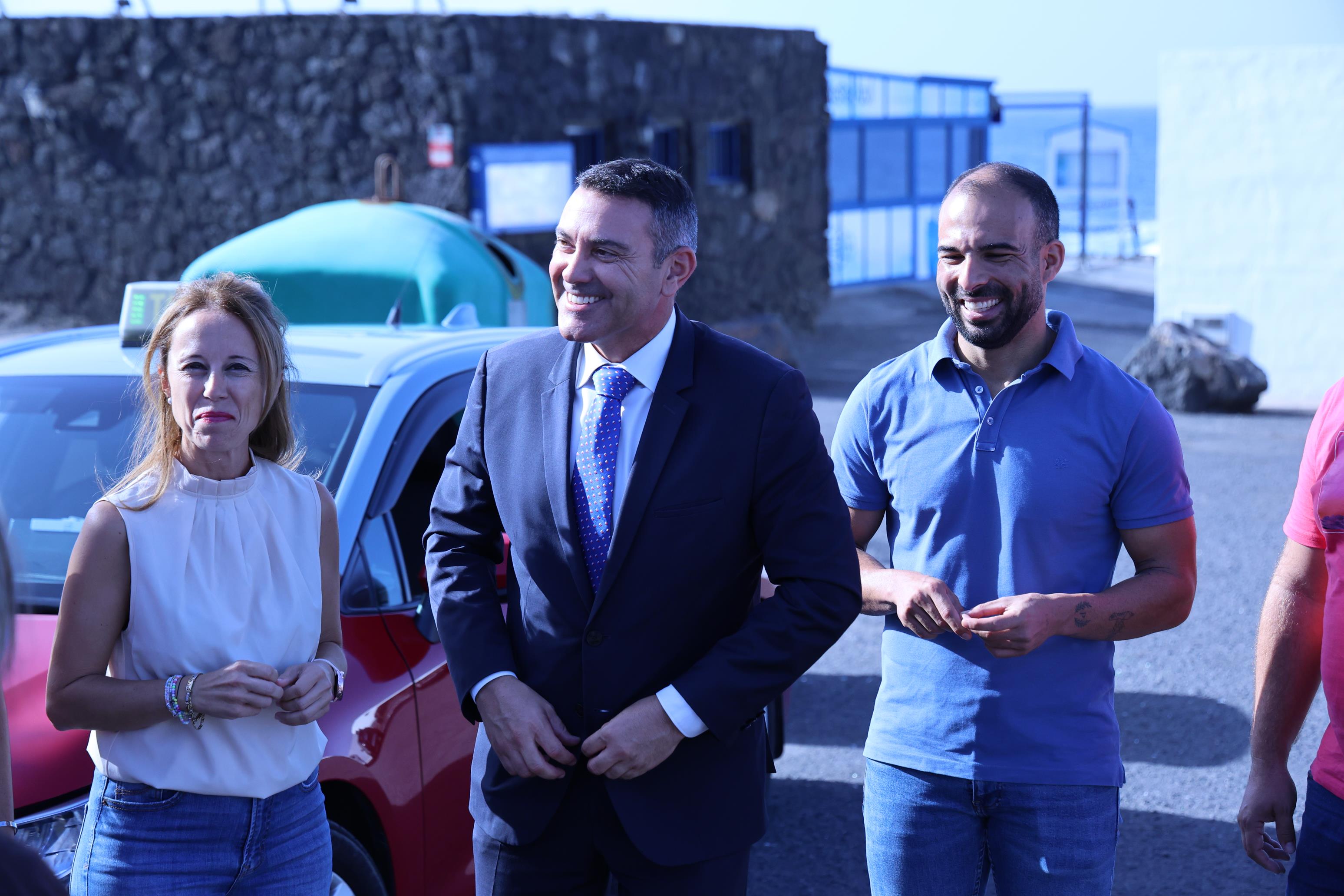 Lanzarote anuncia un Servicio de taxi guagua en Yaiza.