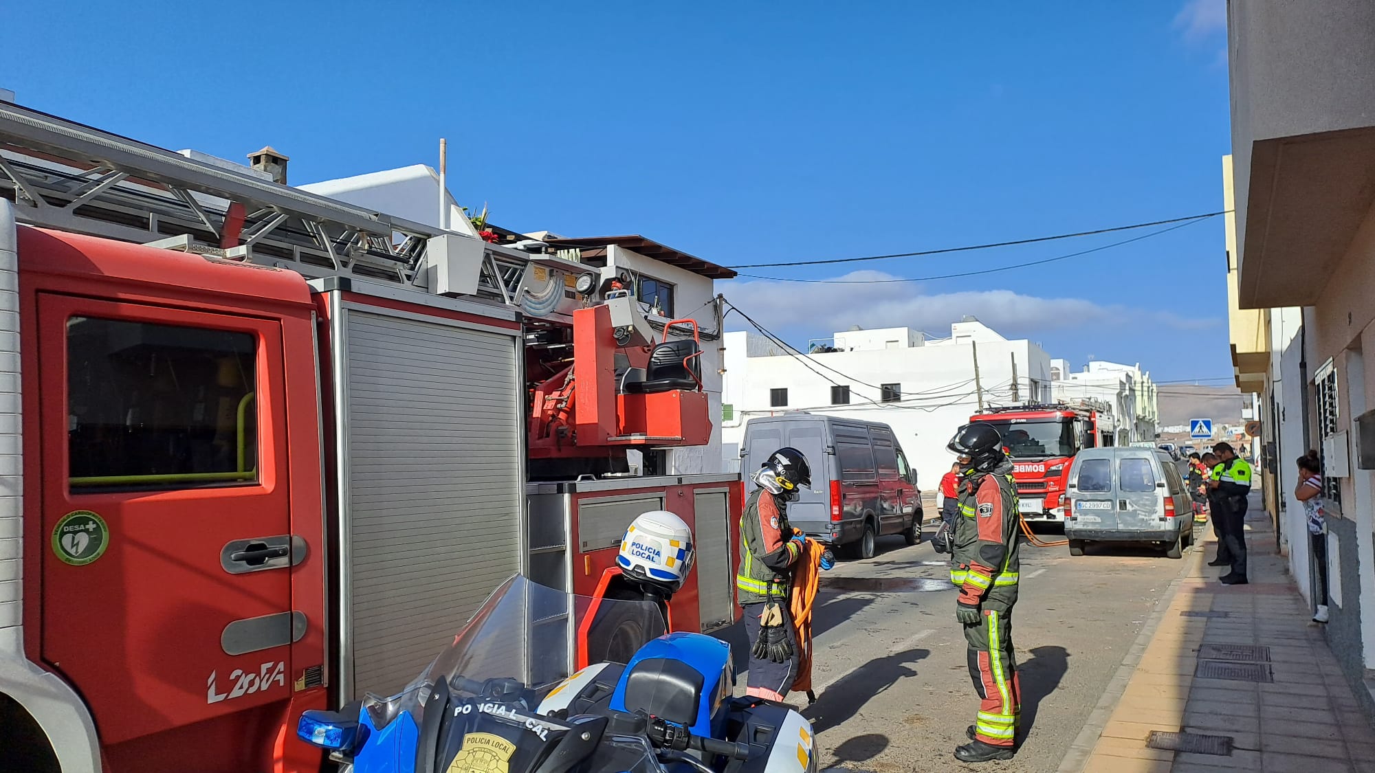 Sofocan el incendio de una vivienda en Arrecife.