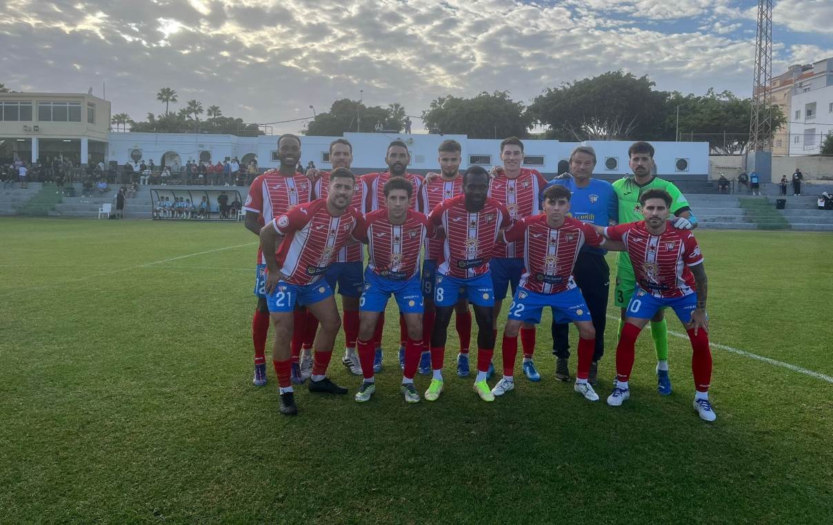 El equipo batatero en el encuentro frente a la UD Ibarra