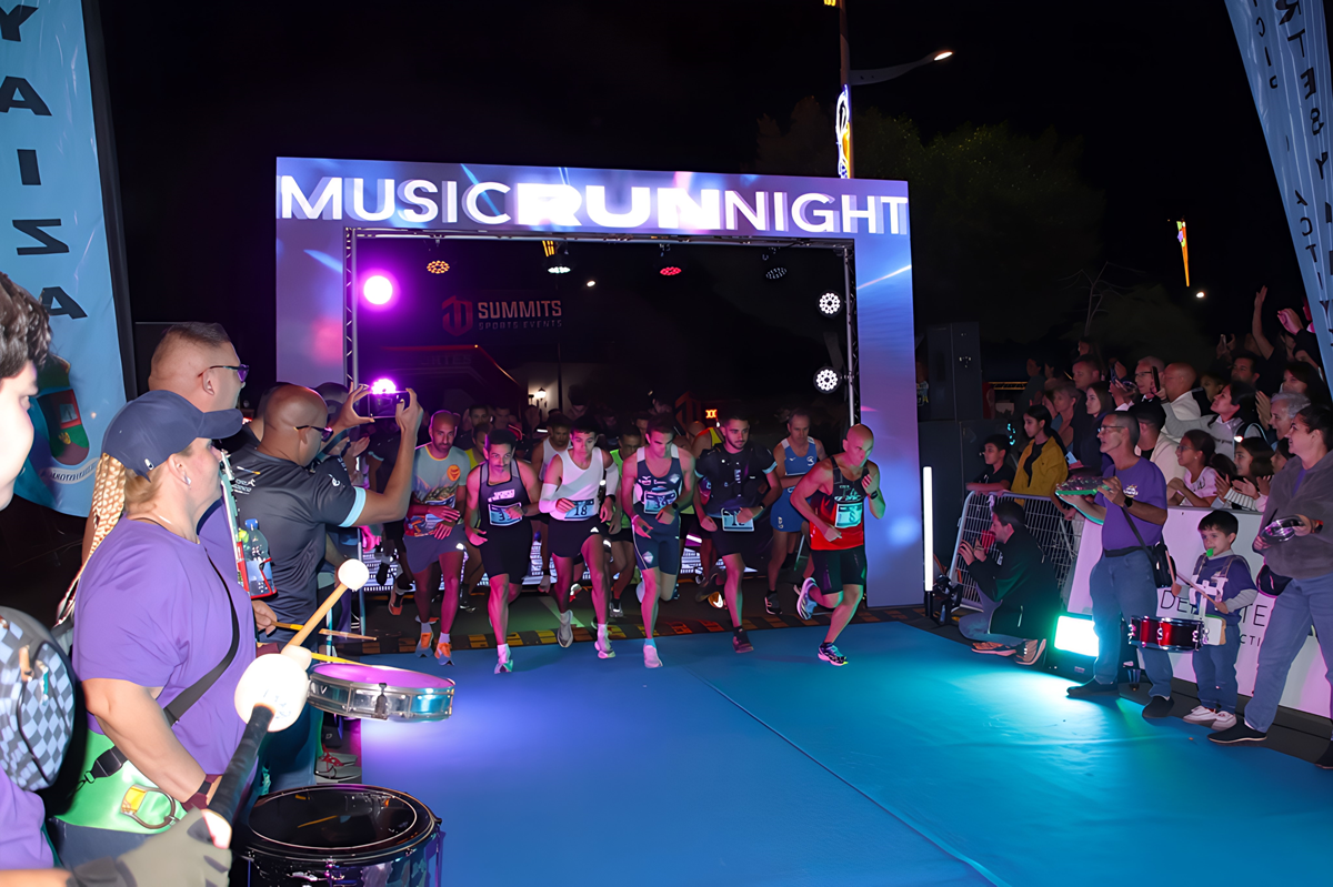 Salida de la 'Playa Blanca Music Run Night'