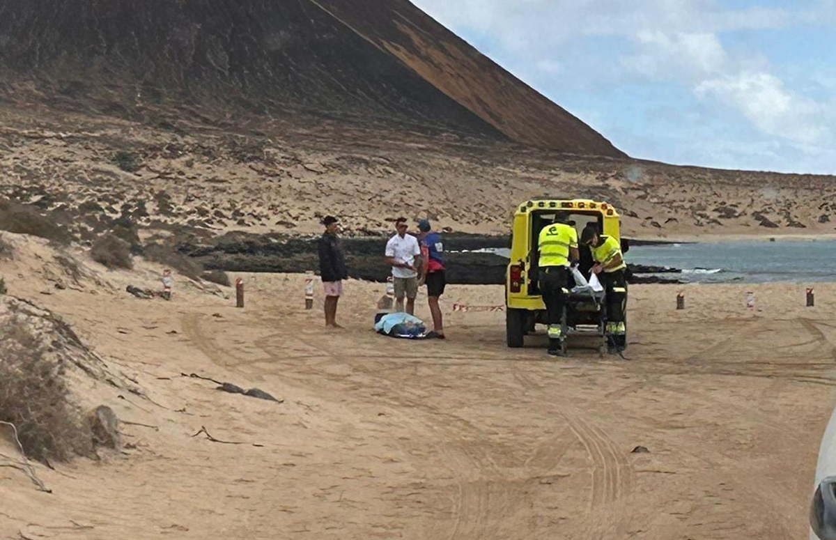 Emerlan durante la actuación en La Graciosa