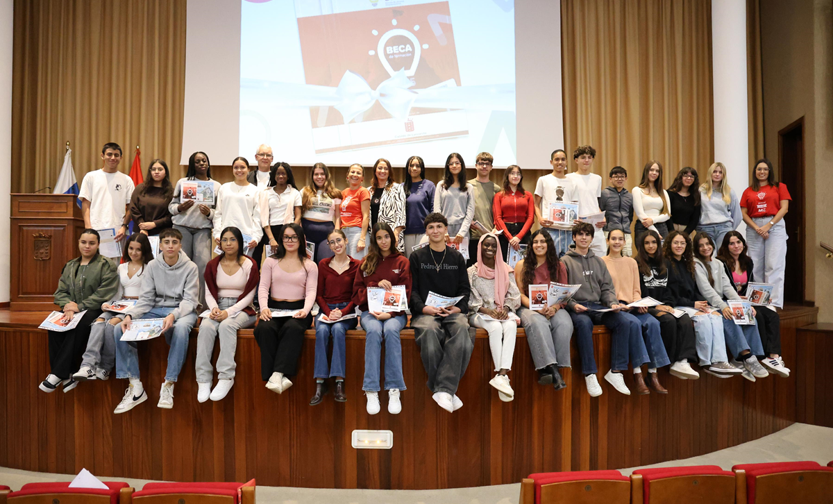 Estudiantes en un acto del Cabildo de Lanzarote