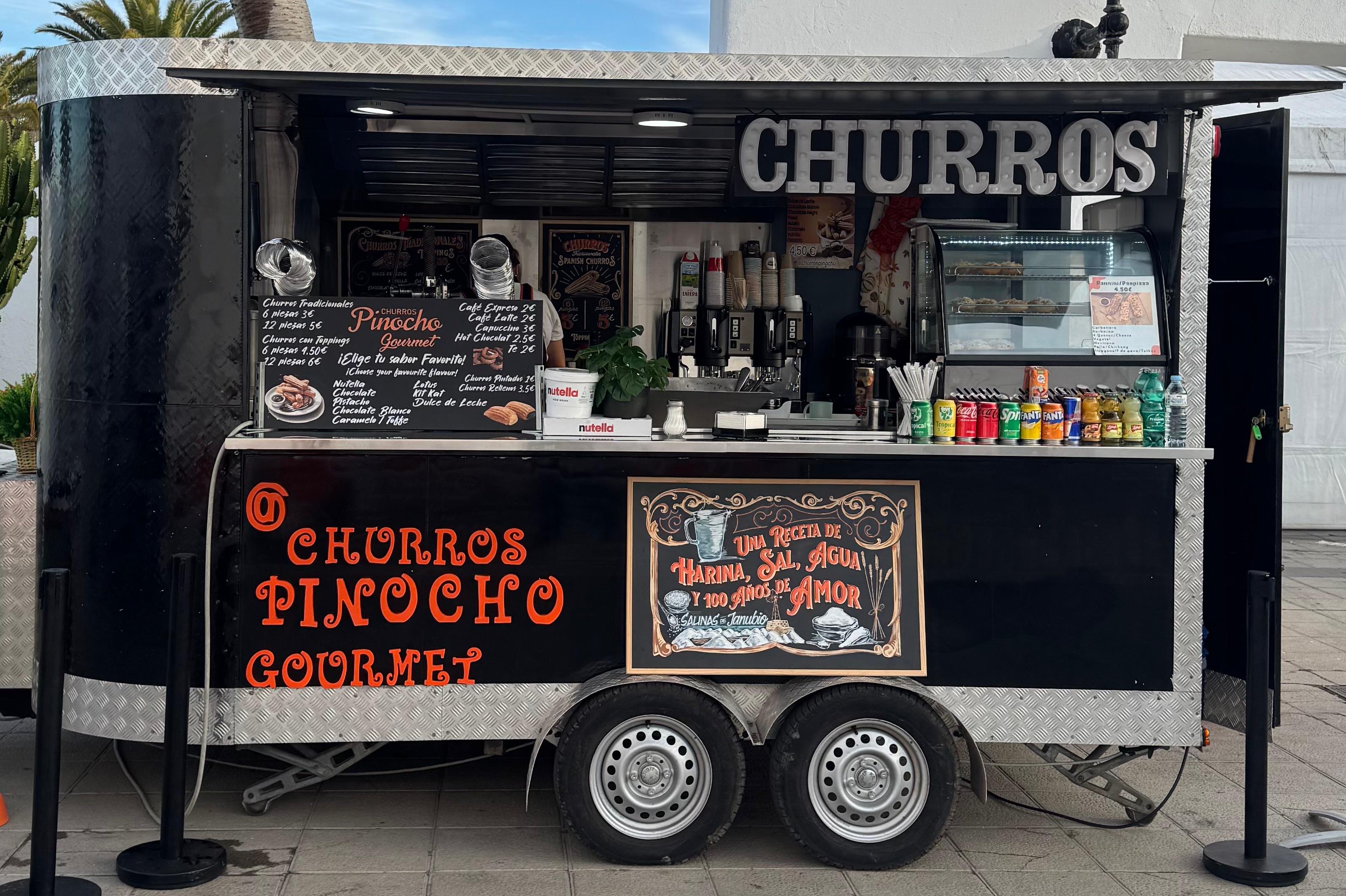 Churros y chocolate de Churrería Pinocho Gourmet.