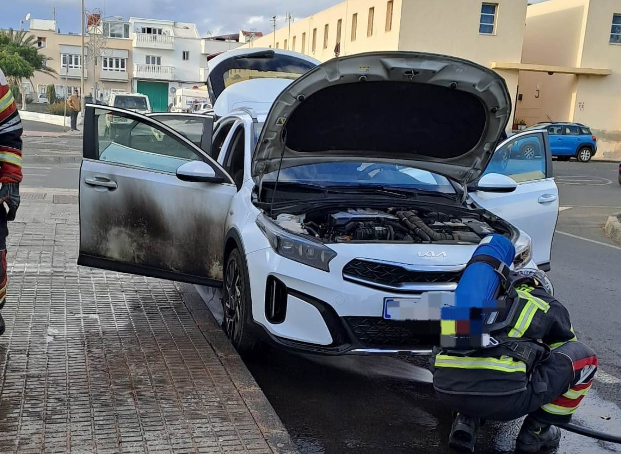 Incendio de vehículo en Arrecife