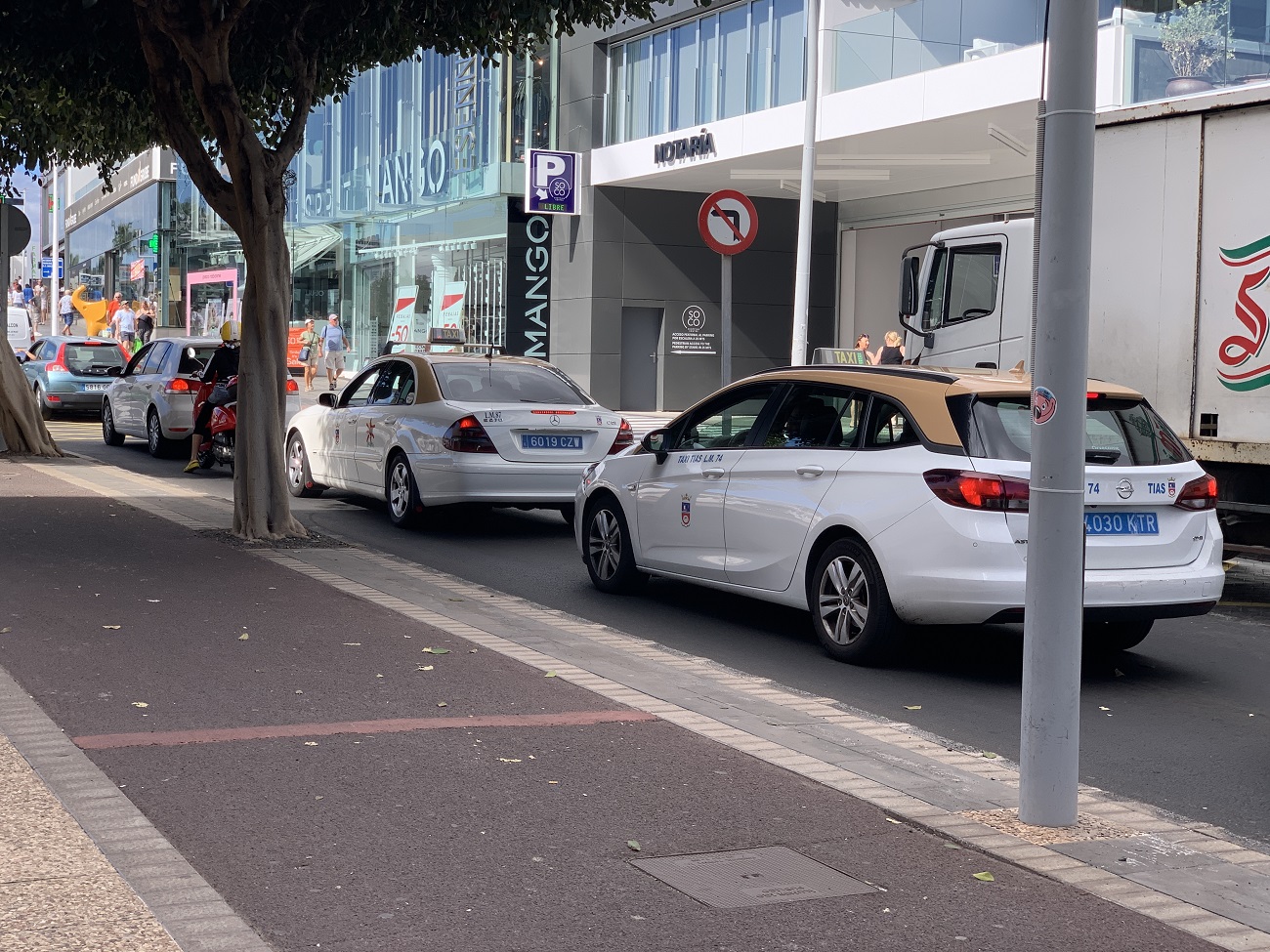 Taxis en Puerto del Carmen.