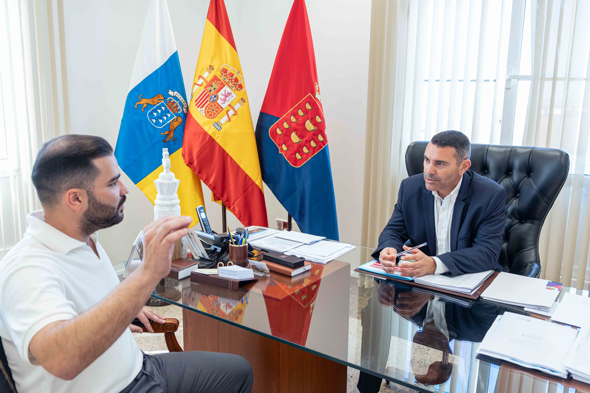 Oswaldo Betancort, presidente del Cabildo de Lanzarote junto a Jesús Machín