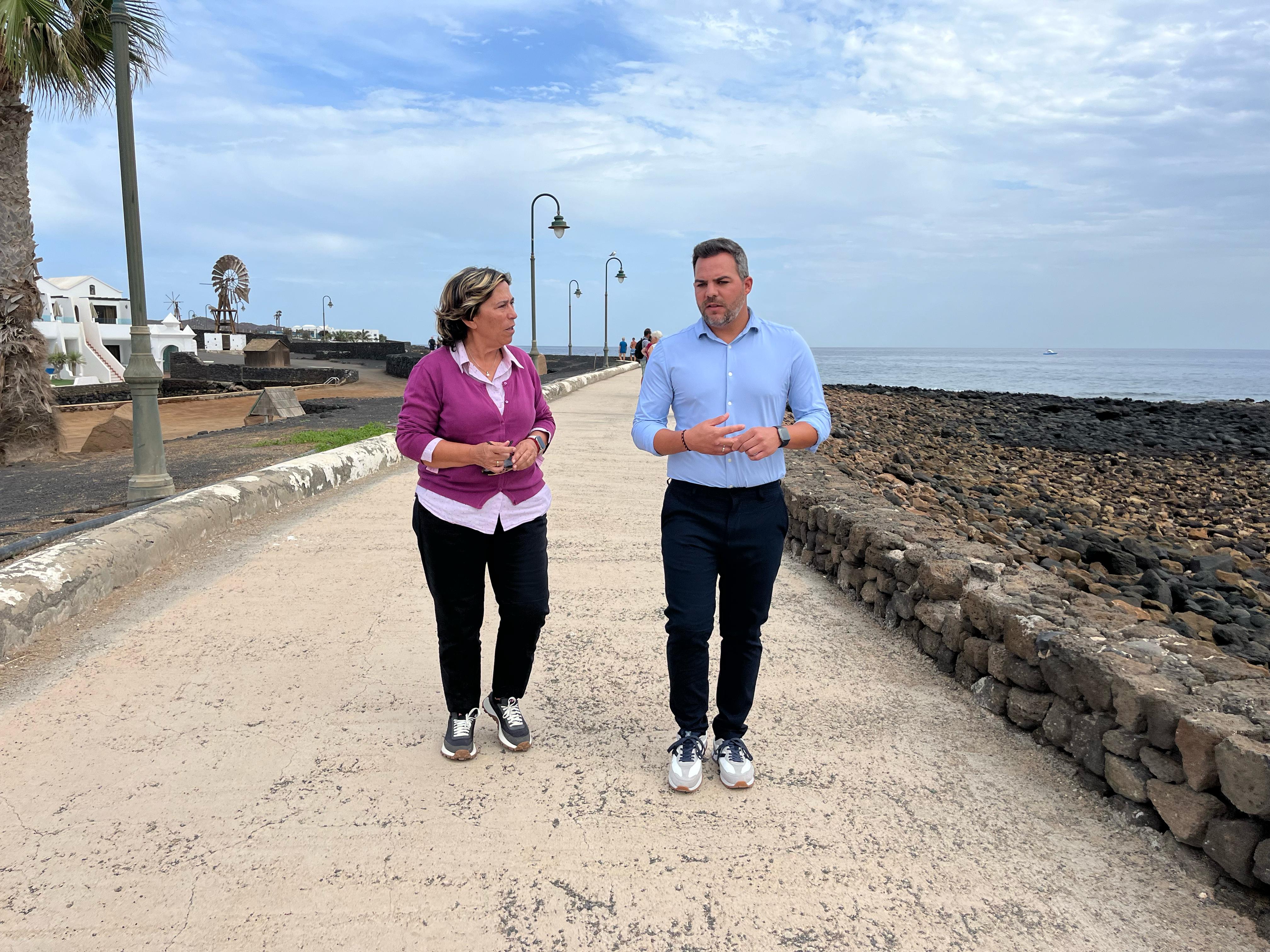 Jacobo Medina y Rita Hernández en Costa Teguise