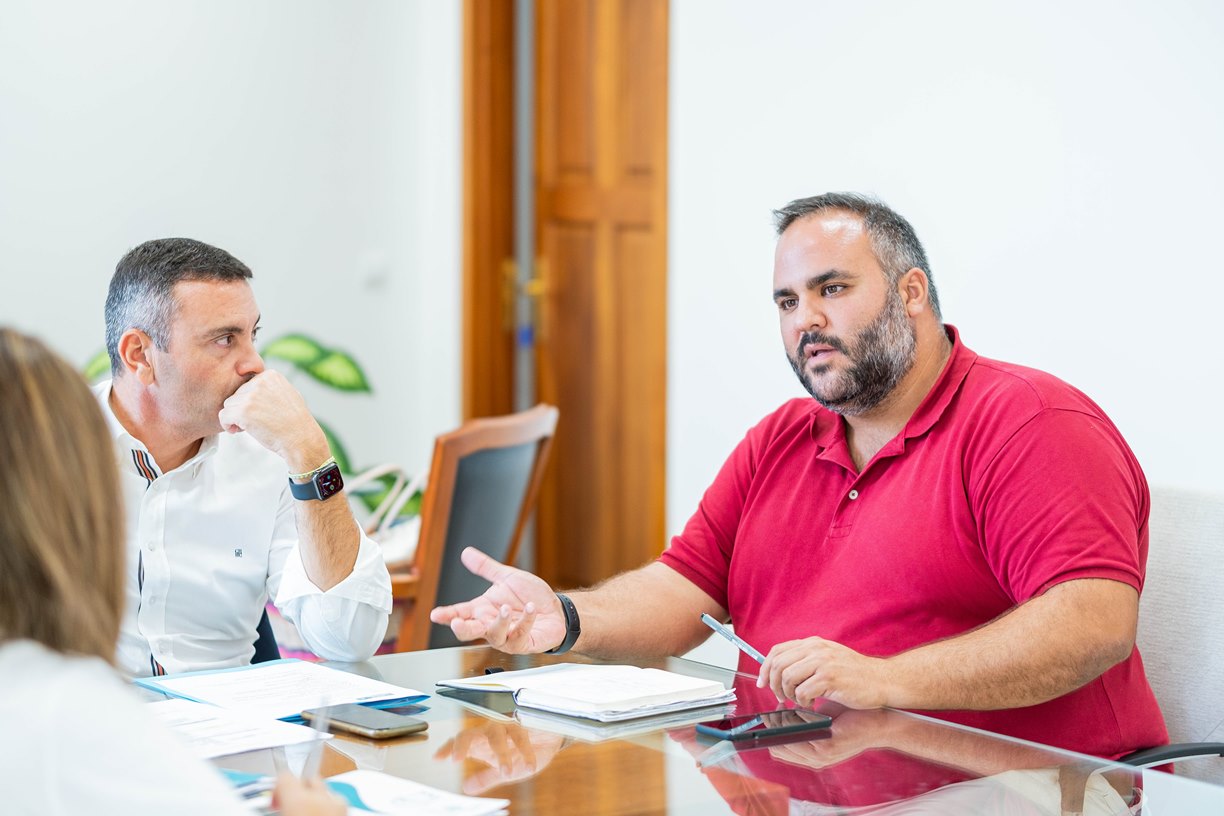 Samuel Martín junto al presidente del Cabildo