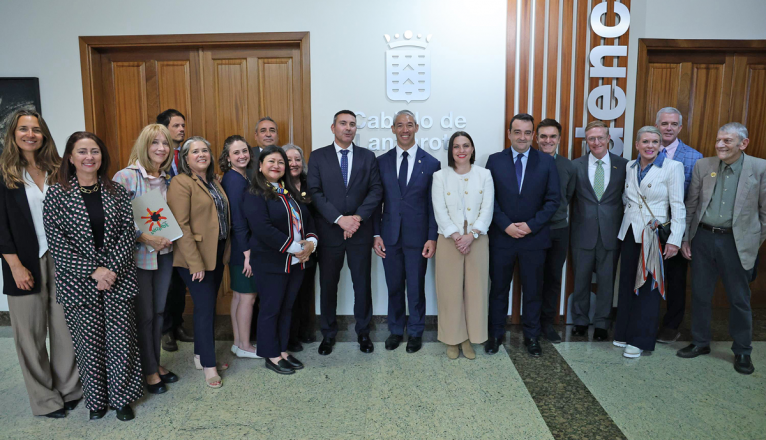 Firma del hermanamiento de Lanzarote y San Antonio Firma del hermanamiento de Lanzarote y San Antonio