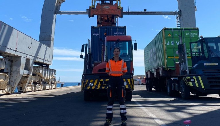 Ámbar Ibáñez en tierra. Puerto de Arrecife. Ámbar Ibáñez en tierra. Puerto de Arrecife.